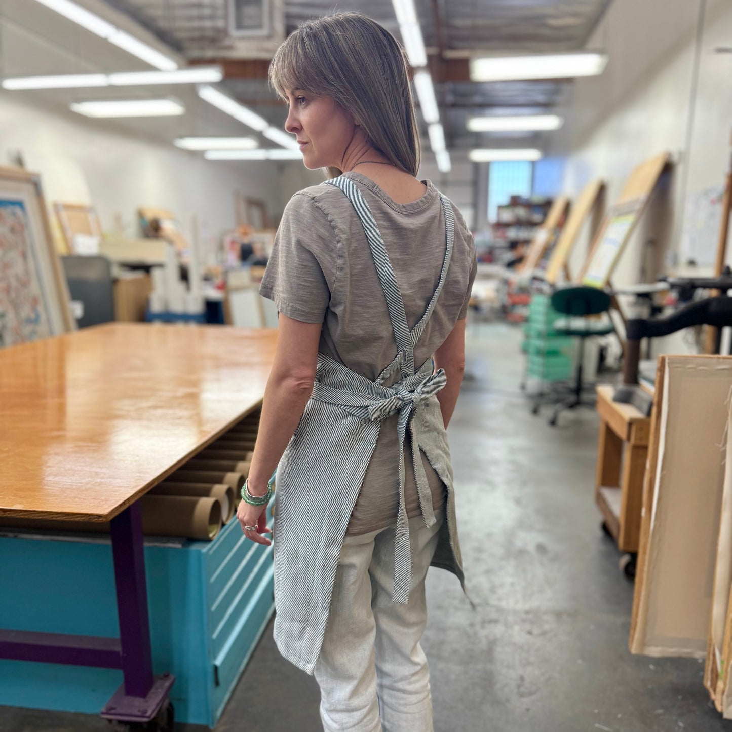 Cross-Back Apron