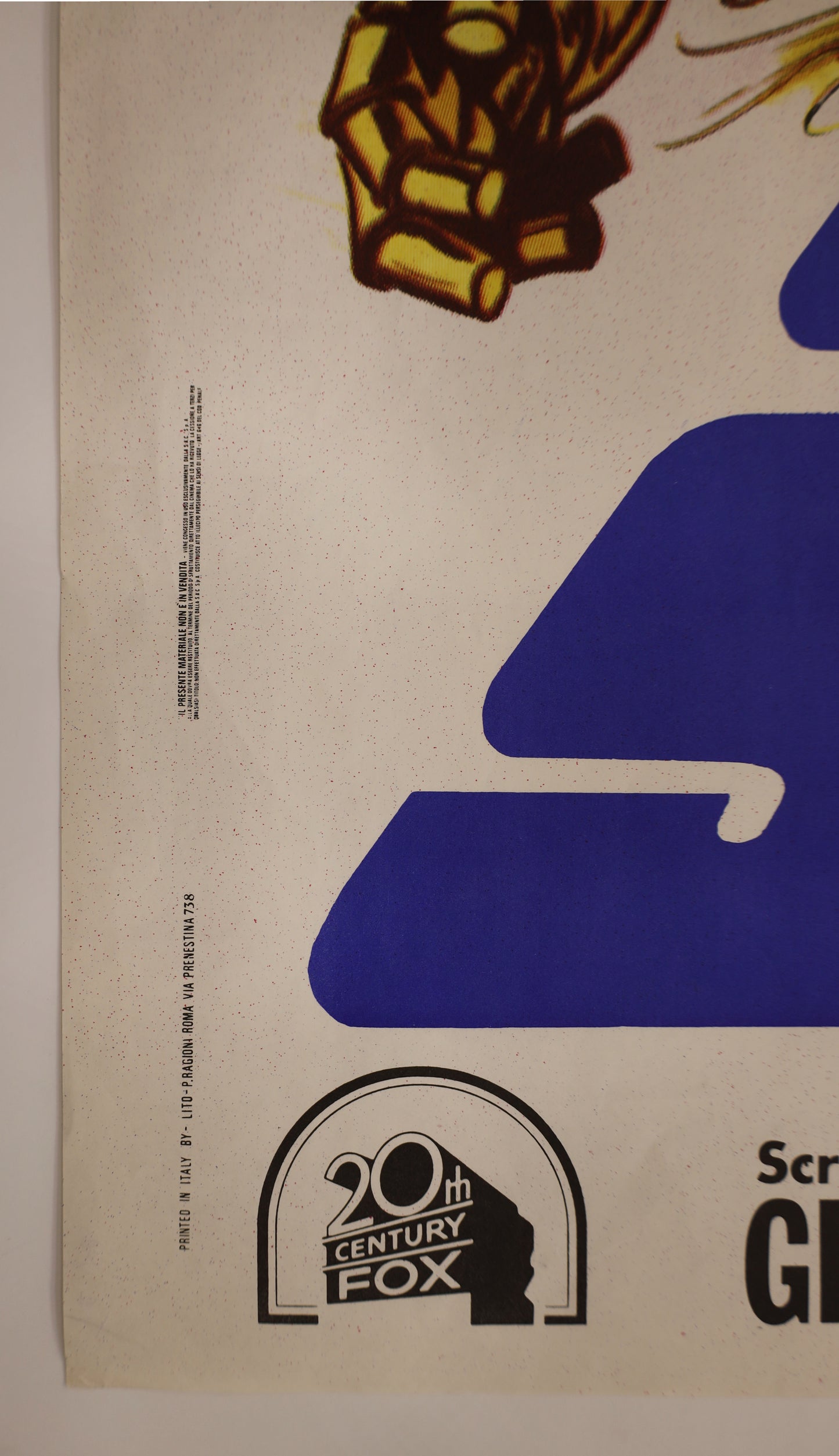 Distributor and release detail from original 1977 Star Wars Italian Due Fogli movie poster.